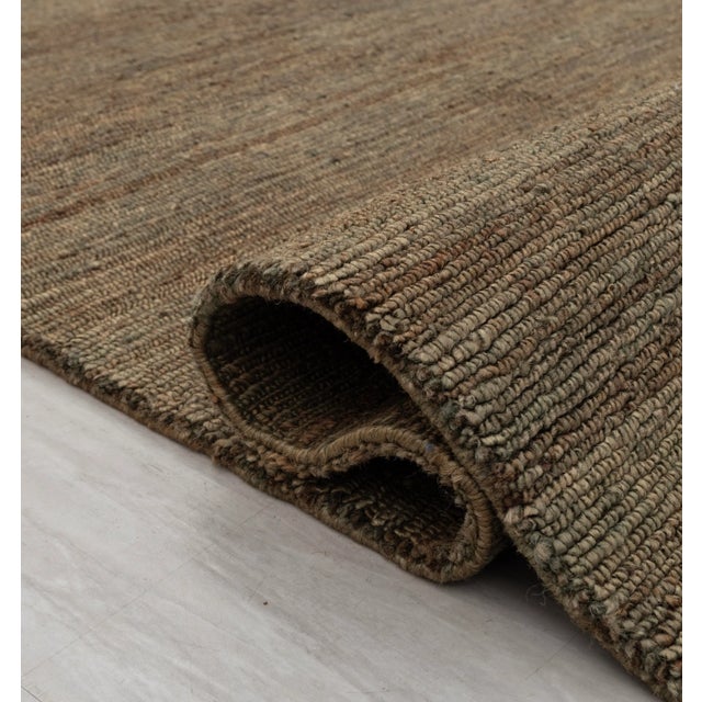 High Quality Hand Knotted Dark Green Jute Loop Pattern Solid Rug 6x9Ft. For Sale - Image 11 of 12