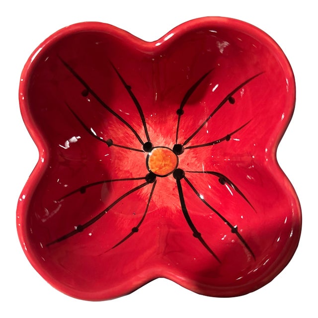 Ceramic Red Glaze Scalloped Flower Bowls For Sale