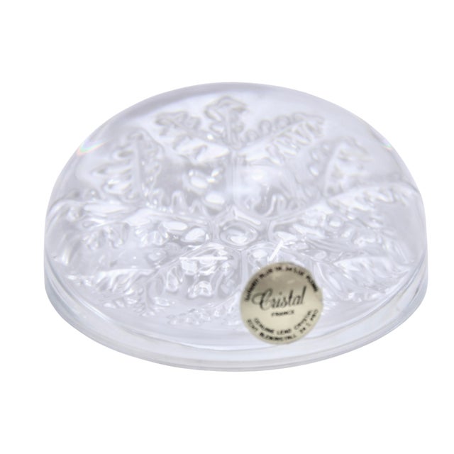 Traditional Crystal Snowflake Paperweight For Sale - Image 3 of 3