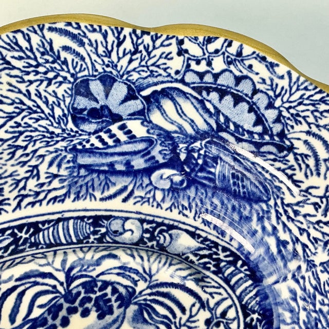 1990s 1990s Vintage English Coastal Boho Chic Mottahedeh Torquay Scalloped Rim Serving Bowl. For Sale - Image 5 of 9