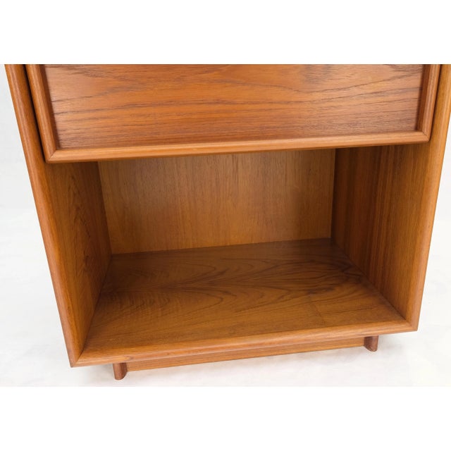 Mid Century Danish Modern Teak One Drawer Nightstands End Tables - A Pair For Sale - Image 6 of 12