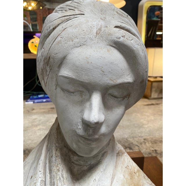 Mid-Century Modern 1970s Italian Plaster Bust Sculpture of a Woman For Sale - Image 3 of 9