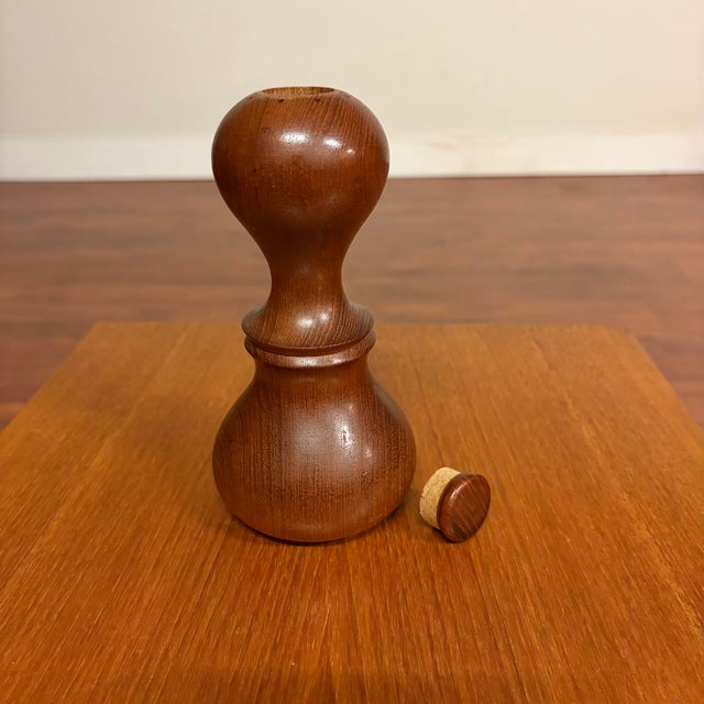 Dansk Designs Mid 20th Century Jens Quistgaard for Dansk Designs Teak Salt and Pepper Mill For Sale - Image 4 of 7