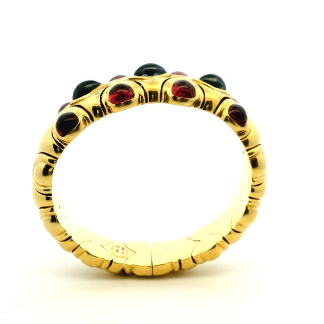 Gold Italian 18k Gold Ruby Sapphire Cabochon Flexible Bangle Bracelet, 82 Grams, Circa 1990 For Sale - Image 8 of 11