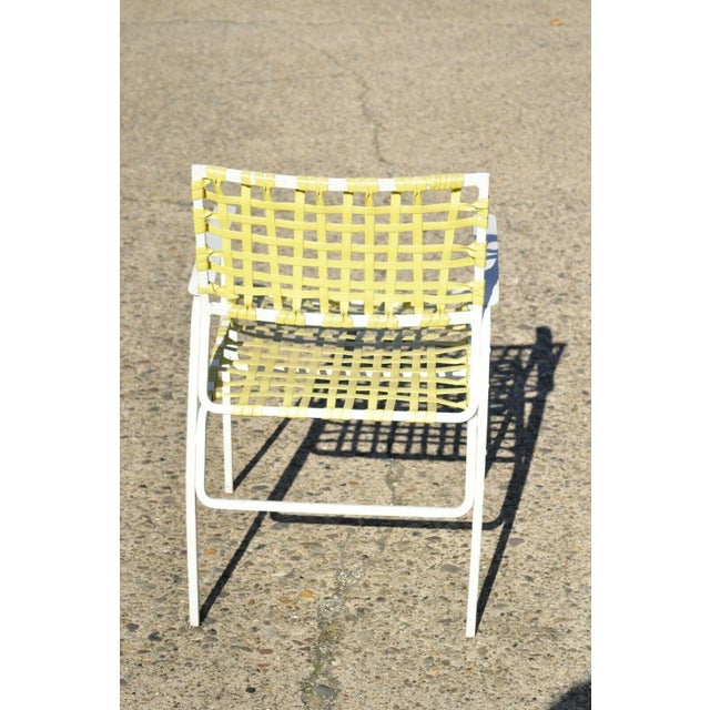 Medallion Aluminum Yellow Woven Vinyl Strap Patio Pool Lounge Chair - 1 Chair For Sale In Philadelphia - Image 6 of 11