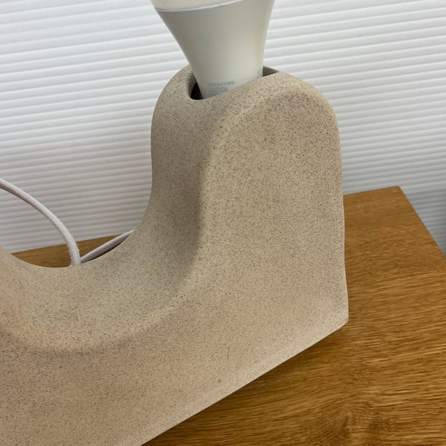 Ceramic Virginia Sin Rolling Hills Ceramic Table Lamp For Sale - Image 7 of 12