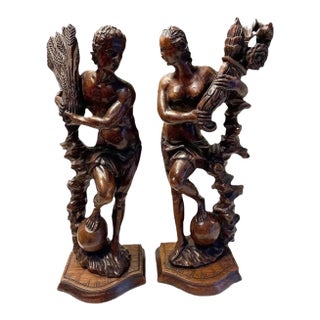 18th Century Hand-Carved Italian Carved Wood Figurines (Circa 1760) - A Pair For Sale