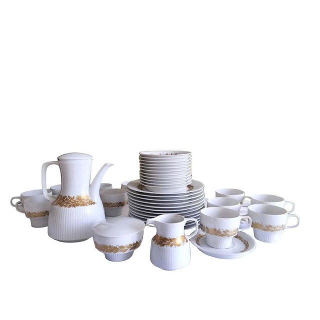 Porcelain Modulation Coffee and Dessert Service by Tapio Wirkkala for Rosenthal Studio-Line, Germany, 1970s, Set of 39 For Sale - Image 13 of 13