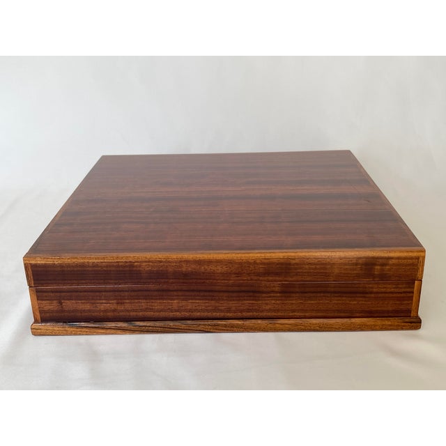 Large 1980's Dunhill Style Ribbon Mahogany Wood Humidor, Box With Brass Hinges For Sale - Image 4 of 10