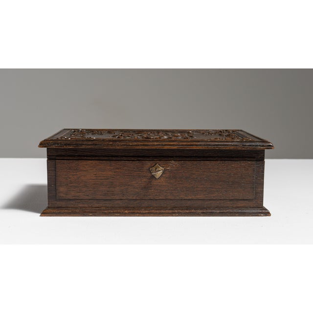 1900s French Dark Brown Renaissance Carved Wood Box For Sale In Greensboro - Image 6 of 15