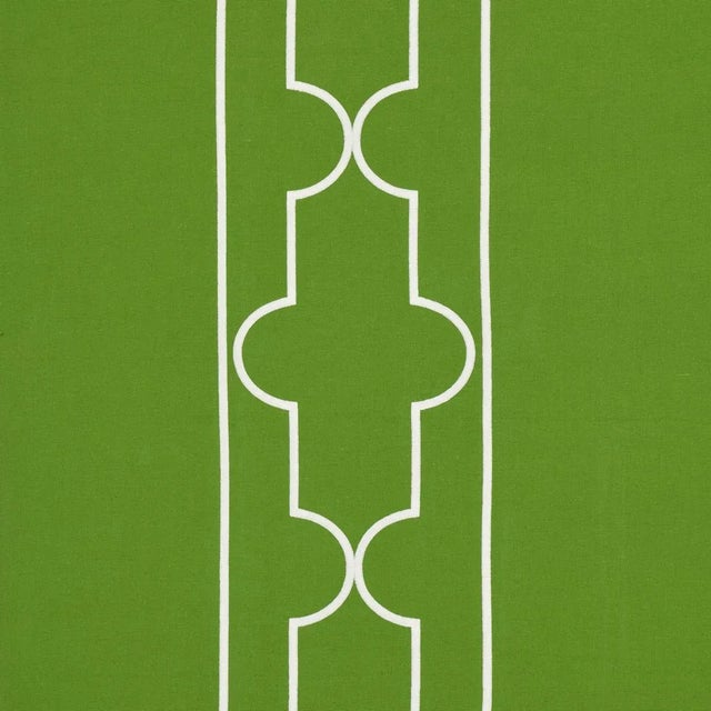 With large-scale graphic borders embroidered on a breezy linen-cotton blend, this design brings fun and drama to any...