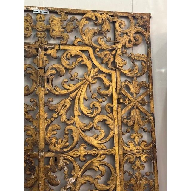 Traditional 18th Century Italian Heavy Gilted Iron Gate For Sale - Image 3 of 6