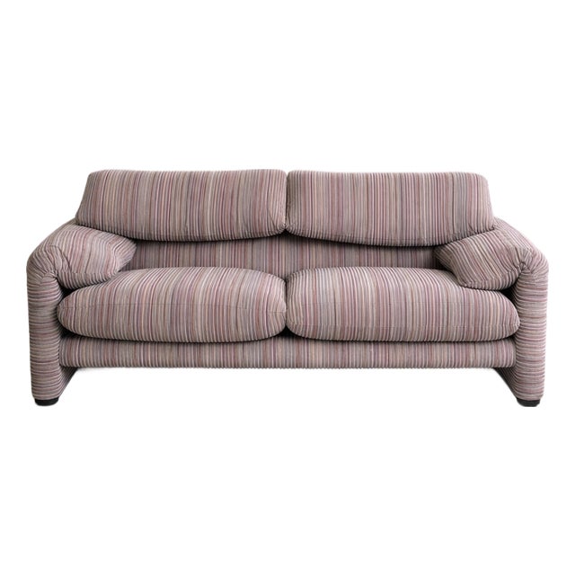 Maralunga Two-Seater Sofa by Vico Magistretti for Cassina, 1970s For Sale