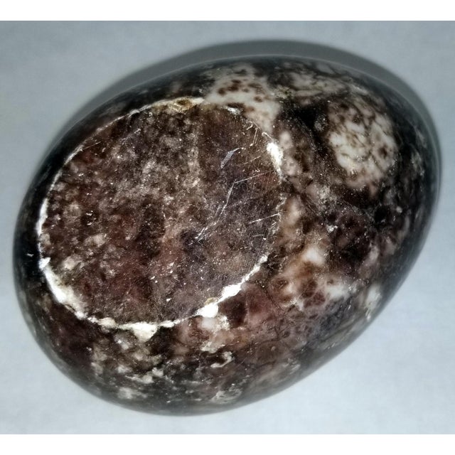 Traditional 1950s Solid Marble Egg Paperweight Decor For Sale - Image 3 of 3