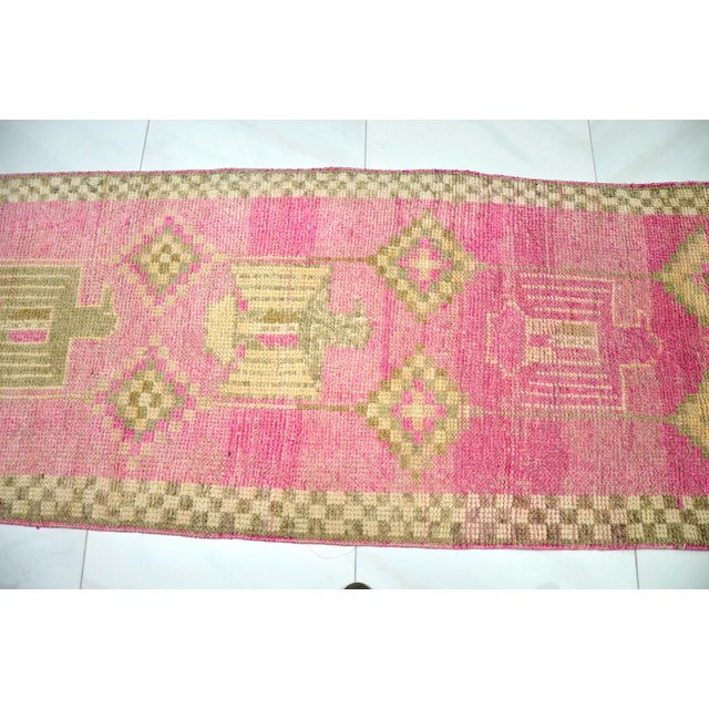 Light Pink Vintage Pink Color Corridor Handmade Wool Runner For Sale - Image 8 of 11