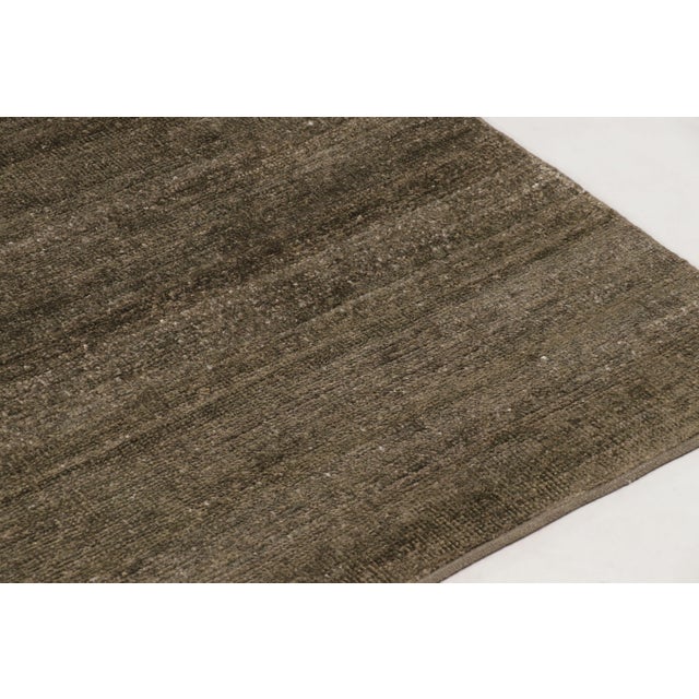 Late 20th Century Contemporary Oversized Textural Sari Silk Rug in Taupe by Rug & Kilim, India For Sale - Image 5 of 10