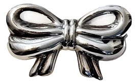 Example of Brooches in Las Vegas