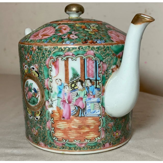 Antique Early 19th Century Chinese Export Rose Medallion Branch Porcelain Teapot For Sale In New York - Image 6 of 13