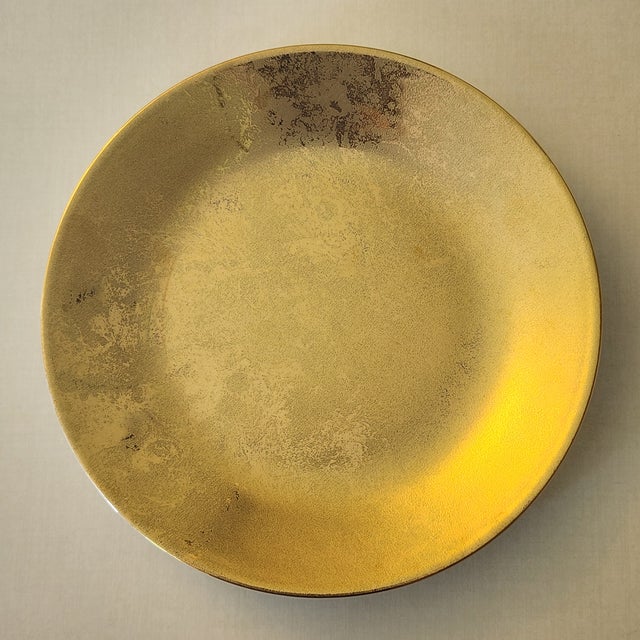 1990s Set of 4 Canape Plates Carat All Gold by Philippe Deshoulieres Limoges France Porcelain Dinnerware For Sale - Image 4 of 12