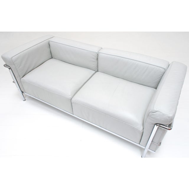 LC3 Bauhaus Sofa in Grey Leather by Le Corbusier and Pierre Jeanneret and Charlotte Perriand for Cassina, 1980s For Sale - Image 6 of 13