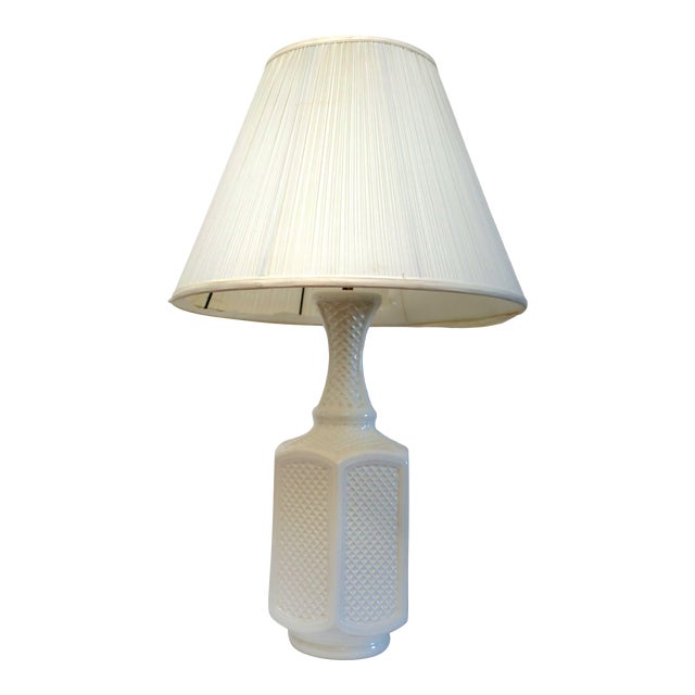 Vintage White Hexagonal Ceramic Geometric Raised Relief Table Lamp For Sale