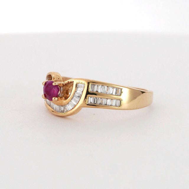 18k Yellow Gold Ring With 0.29ct Ruby & 0.31ct Diamond Accents For Sale - Image 11 of 18