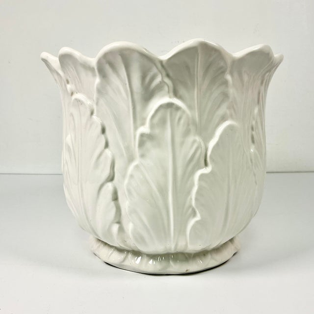 1970s Vintage Hollywood Regency Boho Chic Trompe L’Oeil Style Ceramic White Tulip Planter. For Sale - Image 10 of 16
