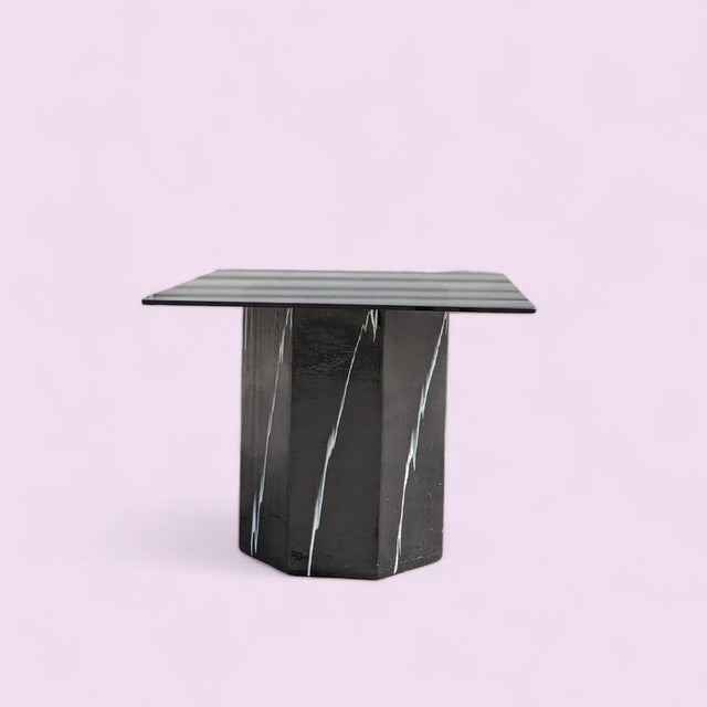 Postmodern Faux Marble Pedestal Side Table – Ceramic & Glass, 1980s, Mid-Century For Sale - Image 4 of 10