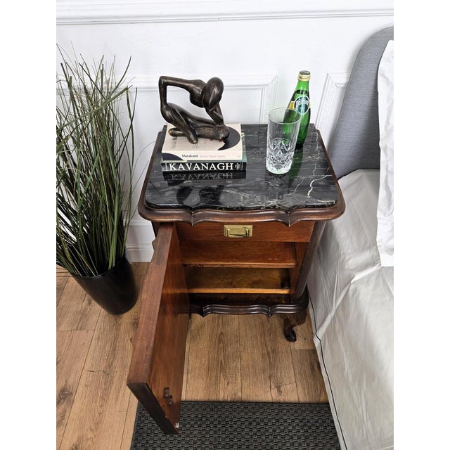 Italian Chippendale Walnut Nightstands with Marble Top, 1930s, Set of 2 For Sale - Image 4 of 10
