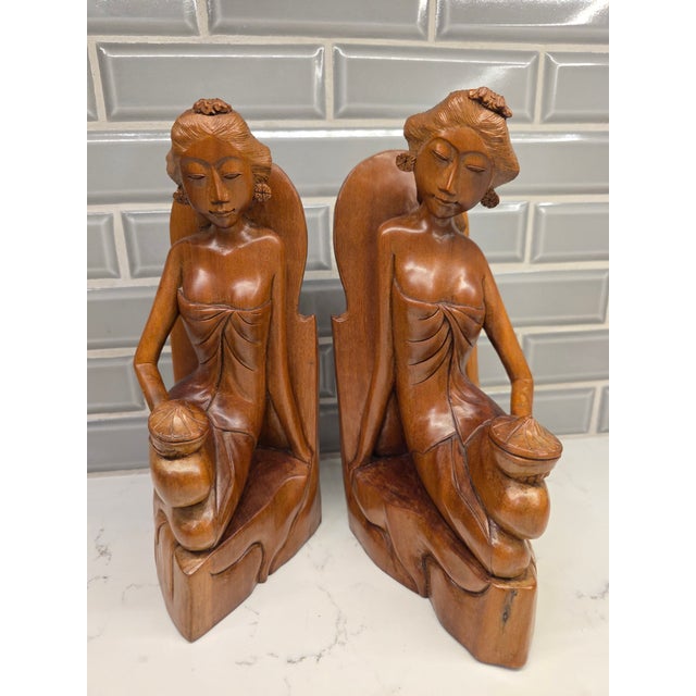 Art Deco Pair of Mid-Century Balinese Art Deco Mahogany Maiden Bookends – Keradjinan Bali Stamped For Sale - Image 3 of 12