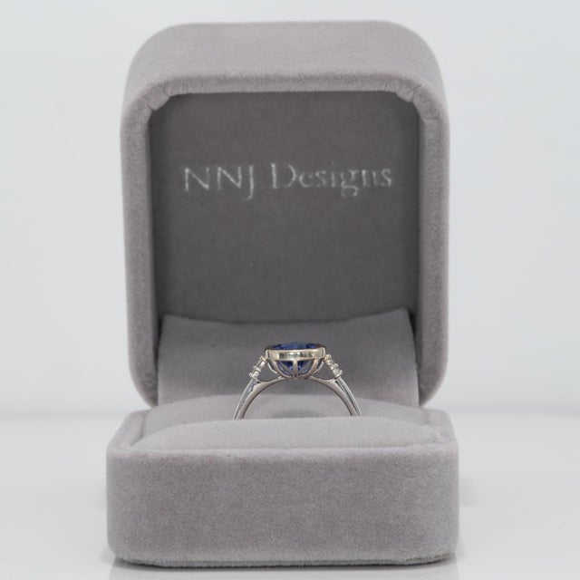 1.7Ct Tanzanite Ring With Earth-Mined Diamond Accents: Solid 14k Gold, Round 8mm, Size 6.75 For Sale - Image 4 of 9