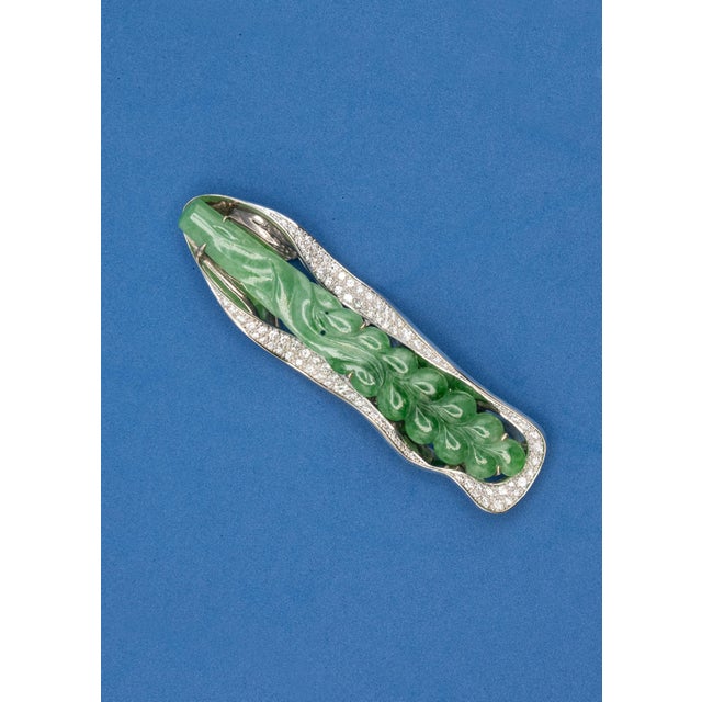 Late 20th Century Late 20th Century 18k White Gold Diamond Carved Jade Pendant/Brooch Choker Wire Necklace For Sale - Image 5 of 12