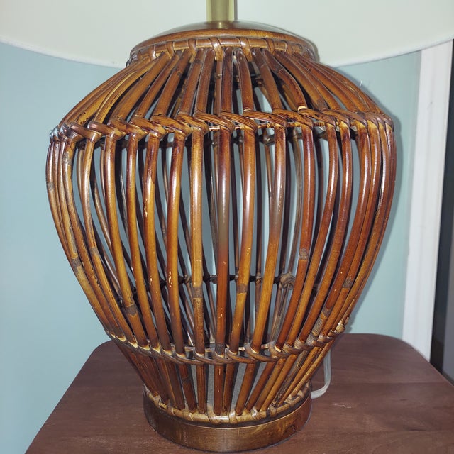 Contemporary Late 20th Century Woven Rattan Basket Table Lamp With White Shade For Sale - Image 3 of 9