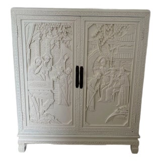 Chinoiserie Cabinet With Interior Drawers in Fresh Ivory Lacquered Finish For Sale