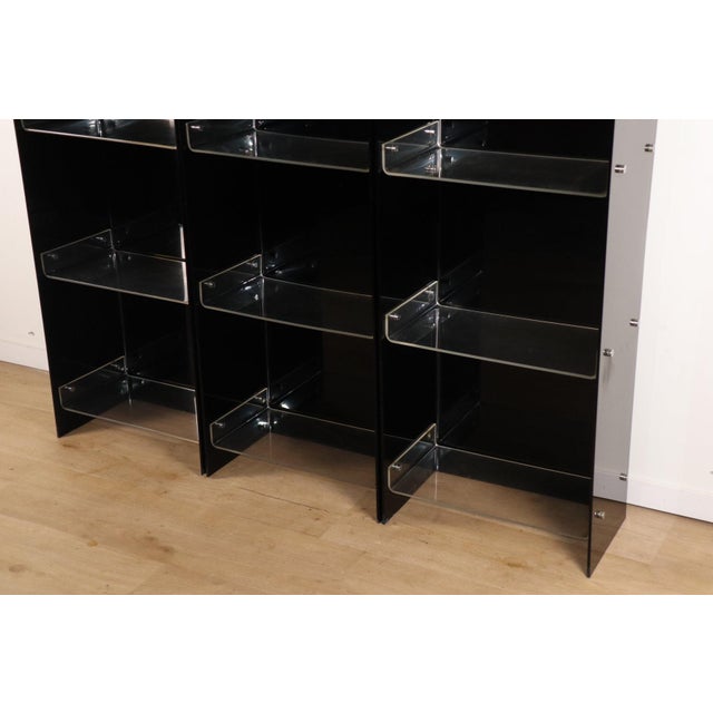 1970s Vintage Space Age Bookcase in Black and Clear Acrylic Glass, 1970s For Sale - Image 5 of 18