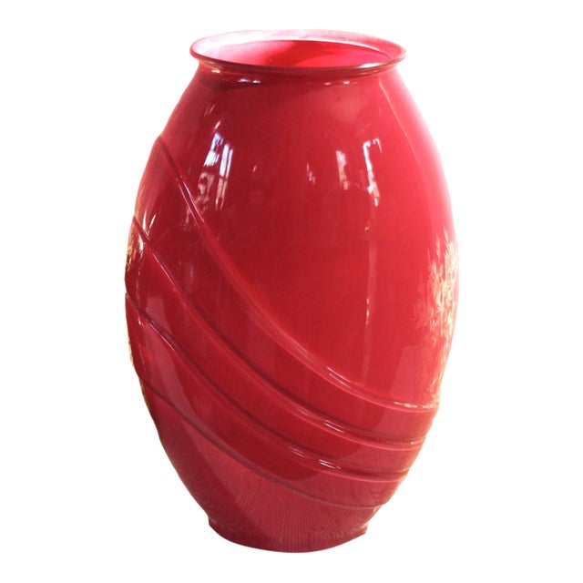 Art Deco vase - red vase - 80s vase - extra large vase - red glass - Art Deco Revival - lipstick red - vase gift - retro gift - Post Modern For Sale