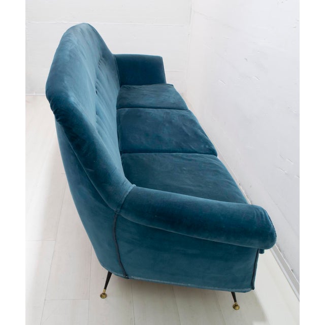 Mid-Century Modern Italian Sofa by Gigi Radice for Minotti, 1950s For Sale - Image 4 of 12