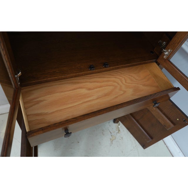 Stickley Stickley Arts & Crafts Mission Oak Highlands Display Cabinet For Sale - Image 4 of 18