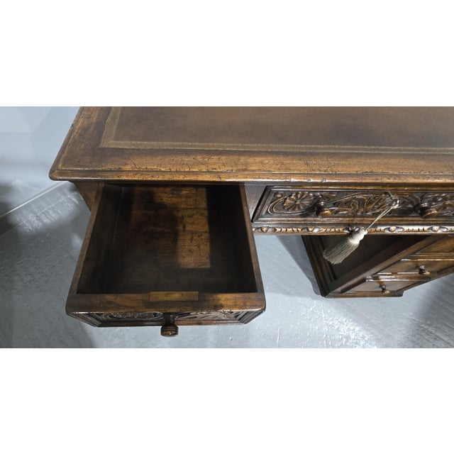 1920s Oak Pedestal Desk, 1920s For Sale - Image 5 of 11