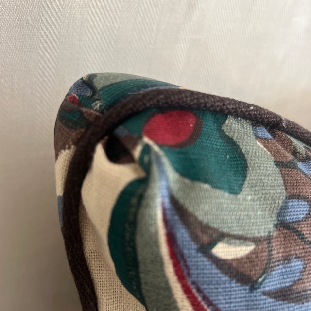 Custom Designer Pillow in a Flora Soames Linen Turkish Corners and Contrasting Welt For Sale In New York - Image 6 of 6