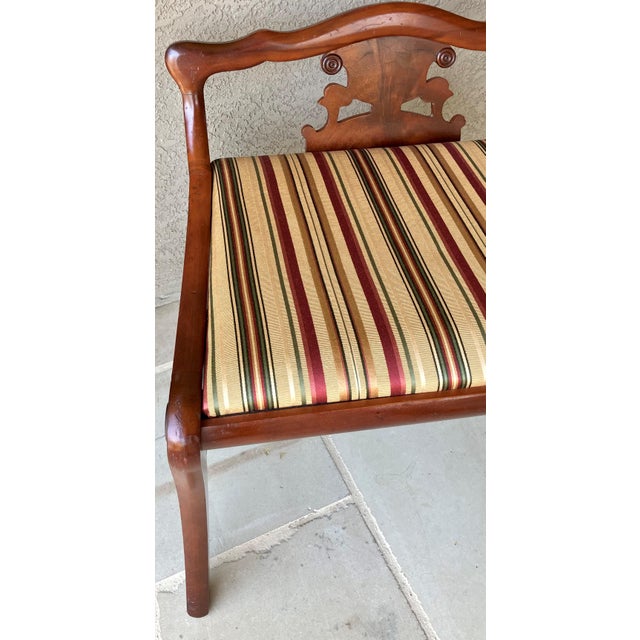 Circa 1940 Duncan Phyfe-Style Scroll Splat Low Back Petite Window / Entryway Bench For Sale - Image 14 of 18