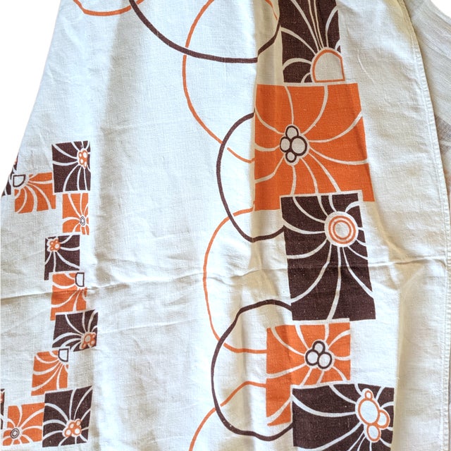 1970s 1970s Vintage Pattern Tablecloth For Sale - Image 5 of 6