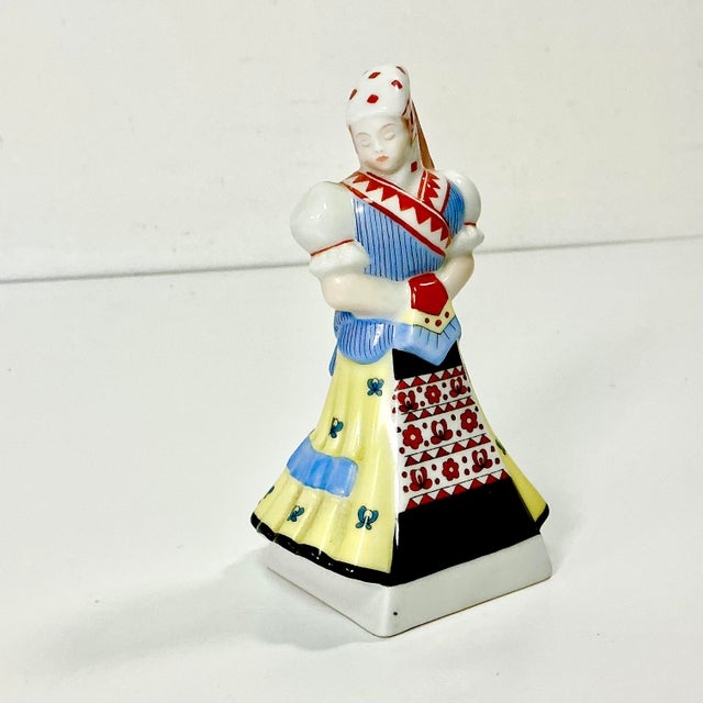 Vintage Herend Porcelain Hungarian Folk Dancer Figurine in Native Attire For Sale - Image 9 of 10