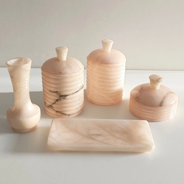 Mid-Century Pink Alabaster Bathroom Set, 1960s, Set of 5 For Sale - Image 6 of 12