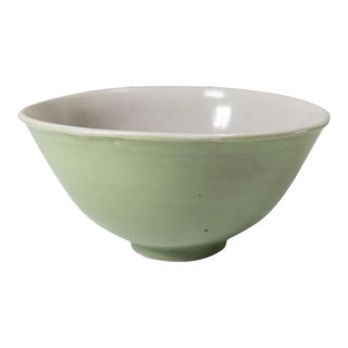 Early 20th Century Chinese Chinoiserie Celadon Green Glazed Porcelain Bowl For Sale