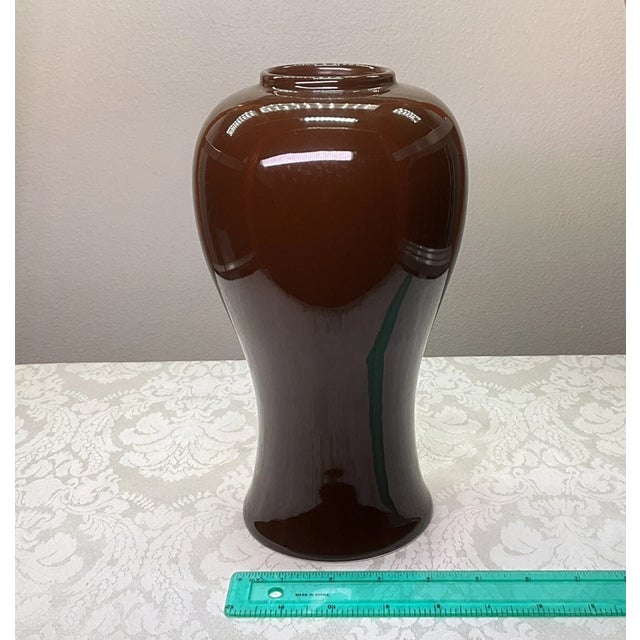 A rare and elegant vintage vase from the Tiffany & Co. Tiffany Gallery Collection This refined piece features a rich...