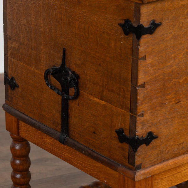 Early 19th Century Oak Trunk on Stand Side Table For Sale - Image 10 of 17