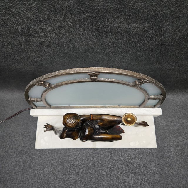 1920s Art Deco Egyptian Revival Nude Spelter & Marble Table Lamp For Sale In Tampa - Image 6 of 16
