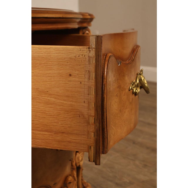 Italian Rococo Style Pair of Bombe Chest Nightstands For Sale In Philadelphia - Image 6 of 18