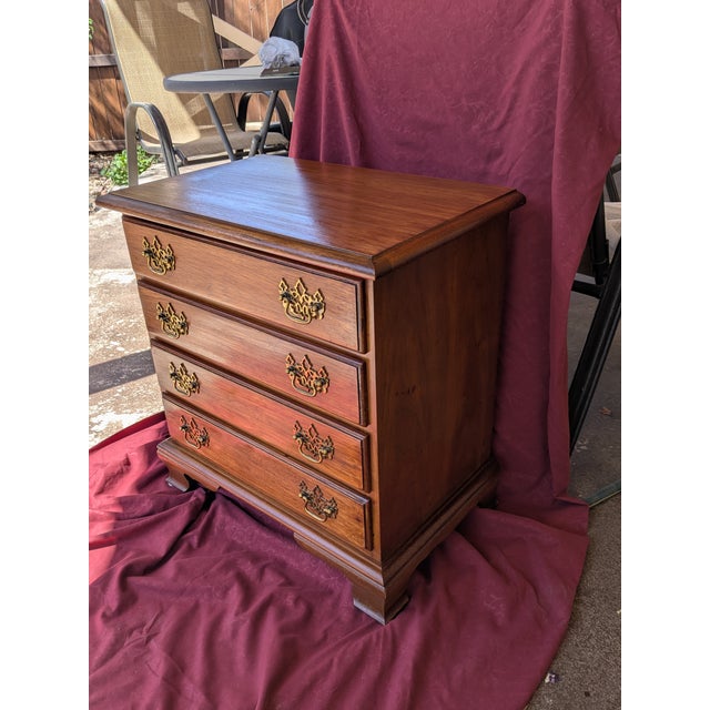 1970s Vintage Chippendale Style 4-Drawer Bachelor Nightstand For Sale - Image 5 of 7